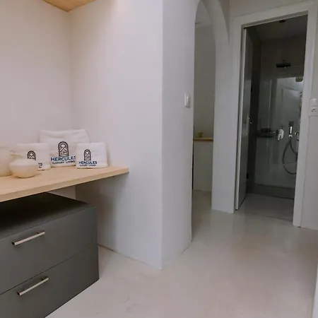 Hercules Luxury Living Ξενοδοχείο με διαμερίσματα